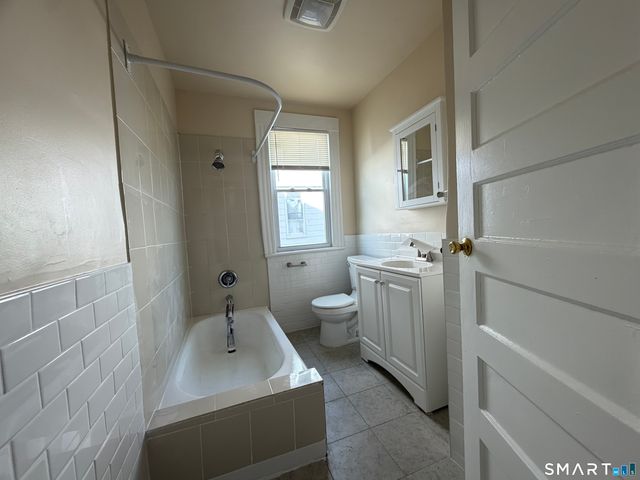 37-41 Jackson Avenue, Bridgeport, CT 06606