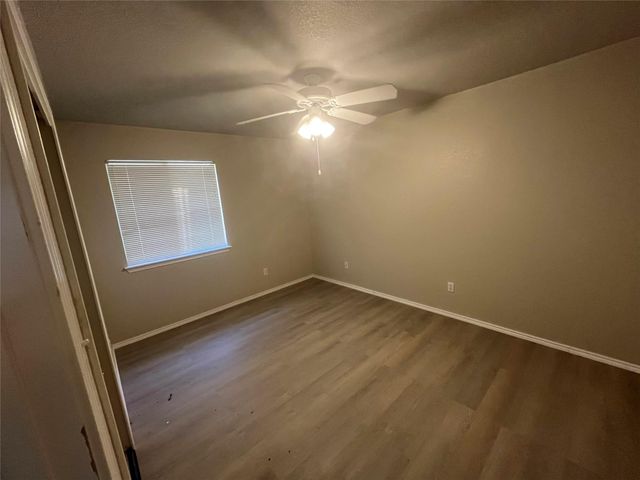 713 Hogan DR, Kyle, TX 78640