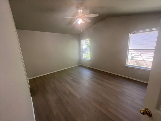 713 Hogan DR, Kyle, TX 78640