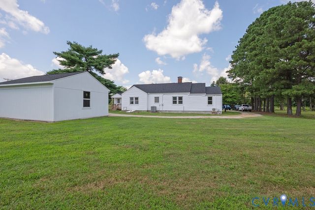 8011 River Rd, South Chesterfield, VA 23803