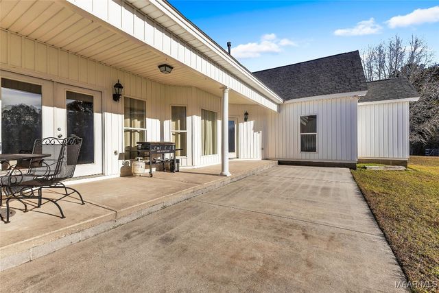 418 Flatwood Spur, Wetumpka, AL 36092