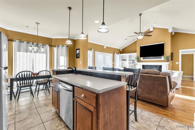 418 Flatwood Spur, Wetumpka, AL 36092