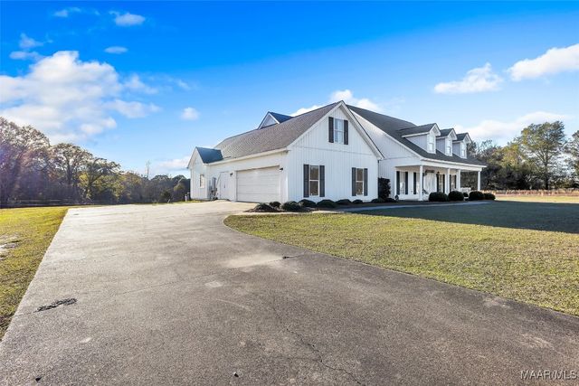 418 Flatwood Spur, Wetumpka, AL 36092