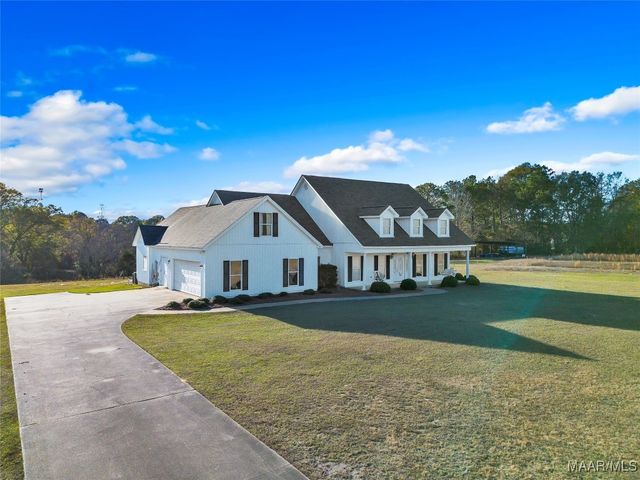 418 Flatwood Spur, Wetumpka, AL 36092