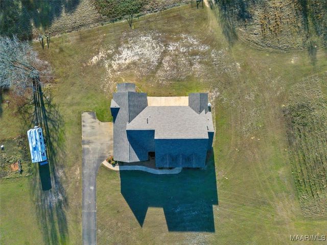 418 Flatwood Spur, Wetumpka, AL 36092