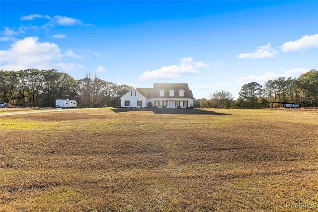 418 Flatwood Spur, Wetumpka, AL 36092