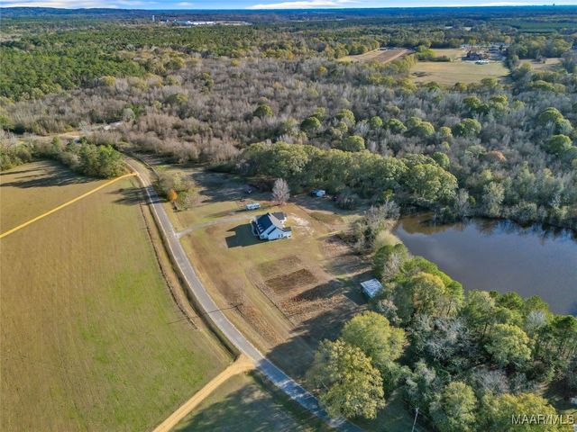 418 Flatwood Spur, Wetumpka, AL 36092