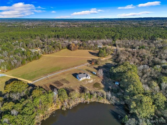 418 Flatwood Spur, Wetumpka, AL 36092