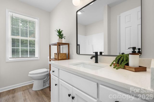 208 S B Avenue, Maiden, NC 28650