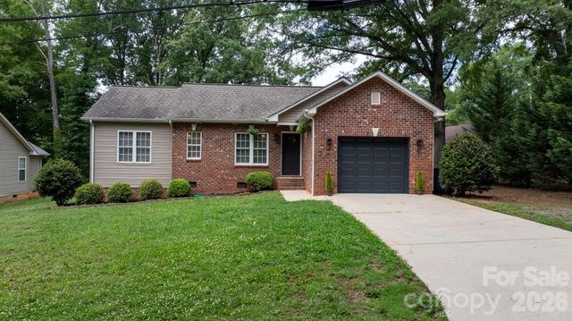 208 S B Avenue, Maiden, NC 28650
