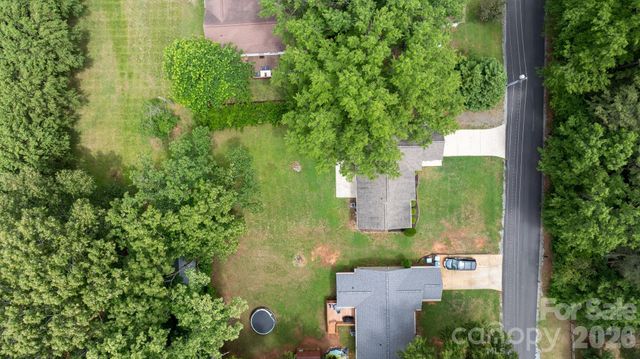 208 S B Avenue, Maiden, NC 28650
