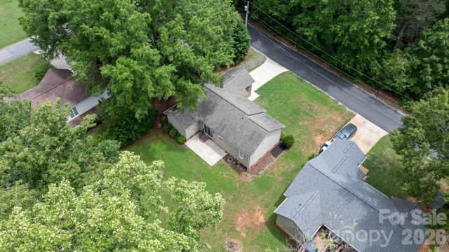 208 S B Avenue, Maiden, NC 28650