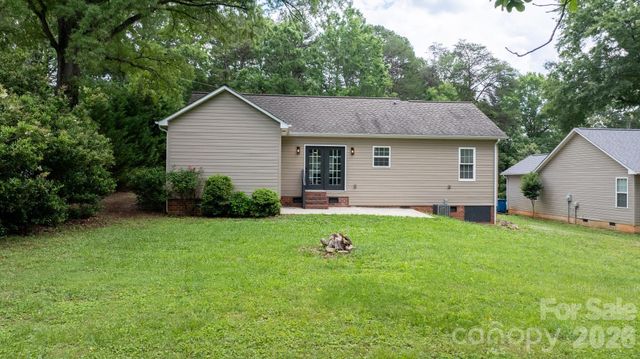 208 S B Avenue, Maiden, NC 28650
