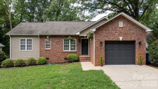 208 S B Avenue, Maiden, NC 28650