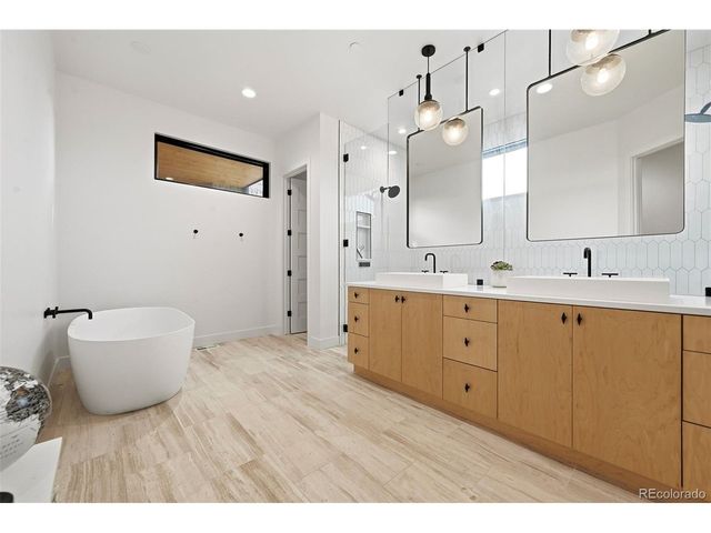 7894 Forest Keep Cir, Parker, CO 80134