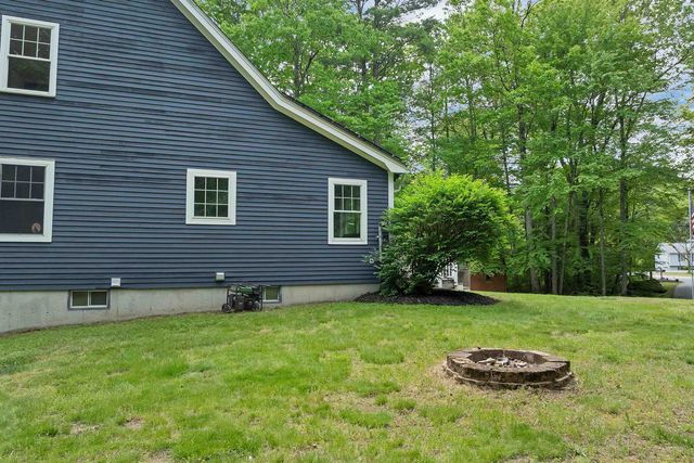3 Pendergast Road, Newmarket, NH 03857