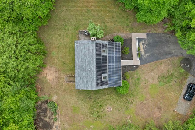 3 Pendergast Road, Newmarket, NH 03857