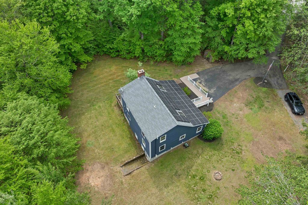 3 Pendergast Road, Newmarket, NH 03857