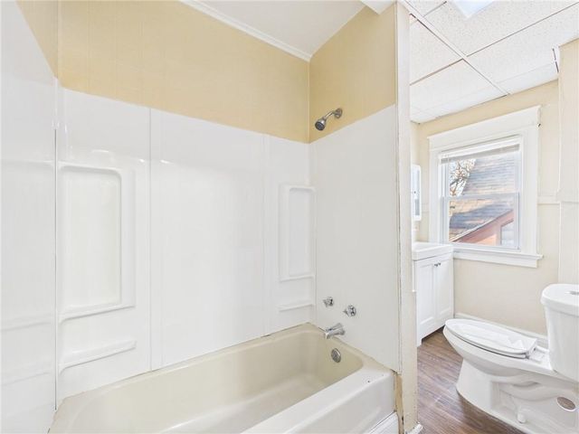 2424 Norton Avenue, Kansas City, MO 64127