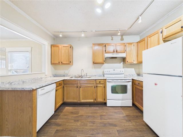 2424 Norton Avenue, Kansas City, MO 64127