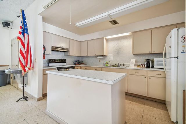 6775 ARMAND PLACE N 4, Pinellas Park, FL 33781