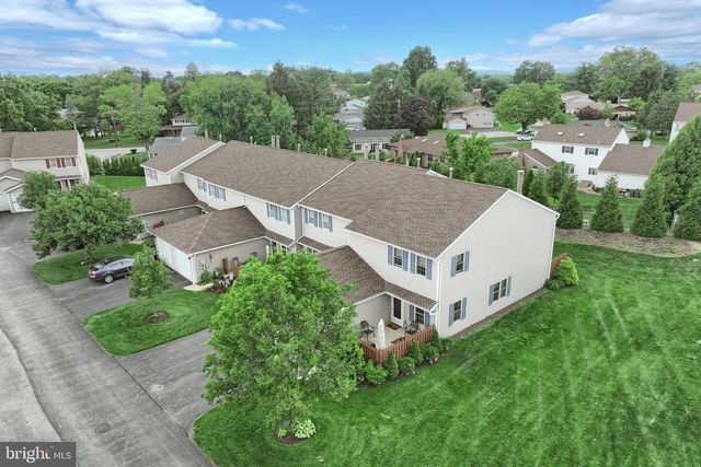 701 STONEGATE CT, York, PA 17408