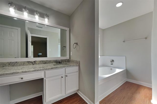 1210 Colonial Heights Drive, Richmond, TX 77406