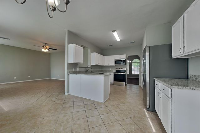 1210 Colonial Heights Drive, Richmond, TX 77406