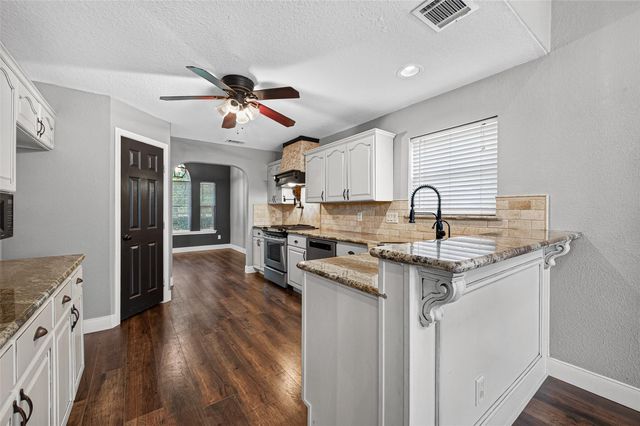 3903 Dawn Lane, Richmond, TX 77406