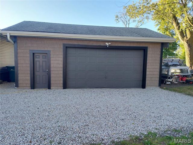 2521 North Street, Granite City, IL 62040