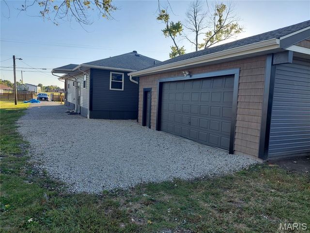 2521 North Street, Granite City, IL 62040