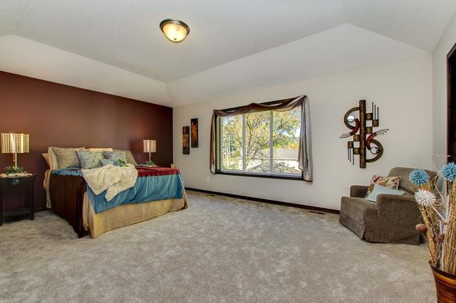 4972 Oak Street, Maple Plain, MN 55359