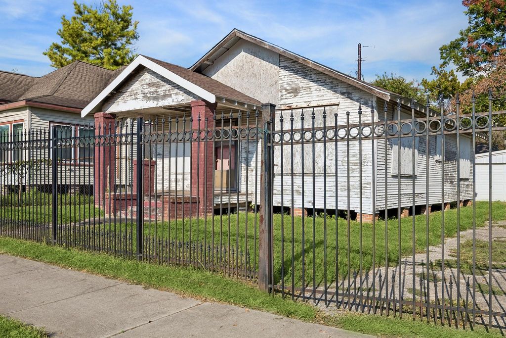 1224 Studewood Street, Houston, TX 77008