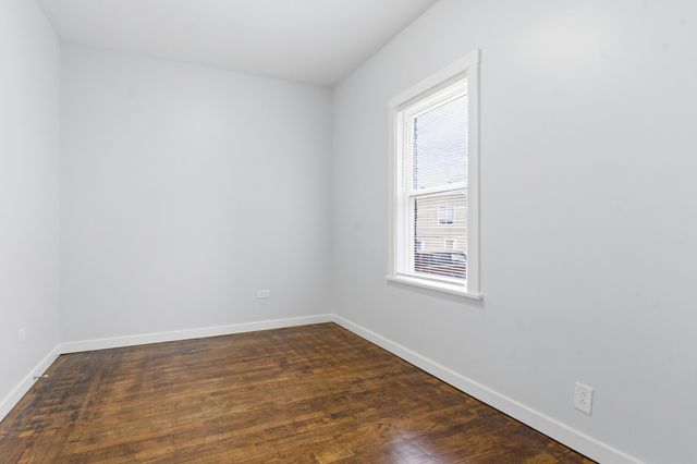 22 E 19th Place, Chicago Heights, IL 60411