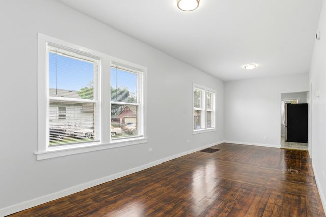 22 E 19th Place, Chicago Heights, IL 60411
