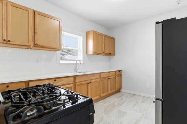 22 E 19th Place, Chicago Heights, IL 60411