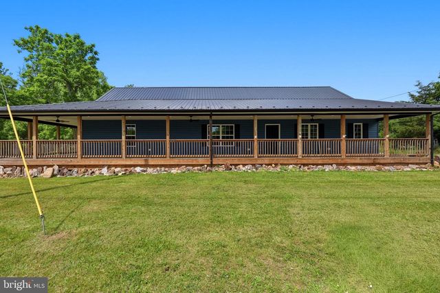 8757 HEDGESVILLE RD, Hedgesville, WV 25427