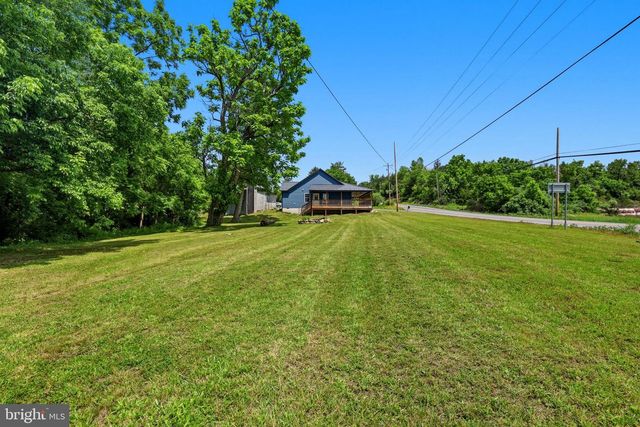 8757 HEDGESVILLE RD, Hedgesville, WV 25427