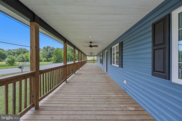 8757 HEDGESVILLE RD, Hedgesville, WV 25427