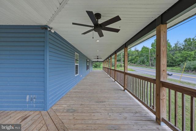 8757 HEDGESVILLE RD, Hedgesville, WV 25427