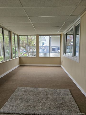 9114 Pontiac Lake Road, White Lake Charter Township, MI 48386