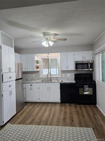9114 Pontiac Lake Road, White Lake Charter Township, MI 48386