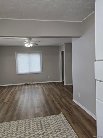 9114 Pontiac Lake Road, White Lake Charter Township, MI 48386