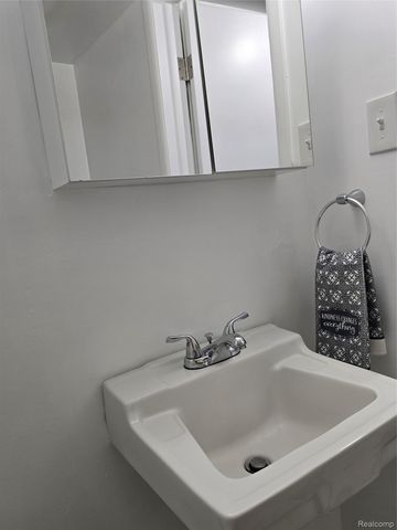 9114 Pontiac Lake Road, White Lake Charter Township, MI 48386
