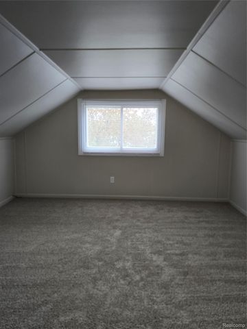 9114 Pontiac Lake Road, White Lake Charter Township, MI 48386