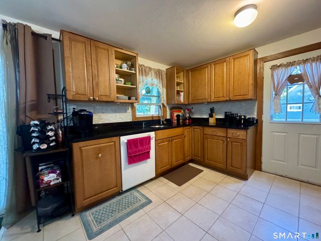 6 Linda Lane, Plainfield, CT 06374