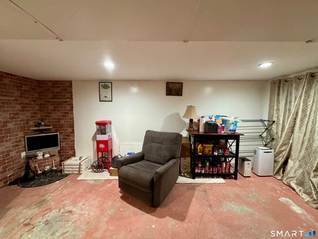 6 Linda Lane, Plainfield, CT 06374