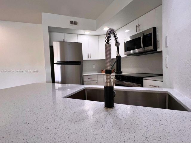 731 Vista Isles Dr 1517, Sunrise, FL 33325