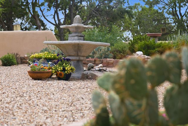112 Sunrise Drive E, Santa Fe, NM 87506