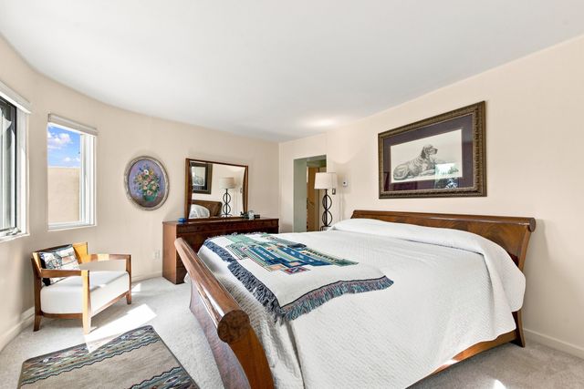 112 Sunrise Drive E, Santa Fe, NM 87506